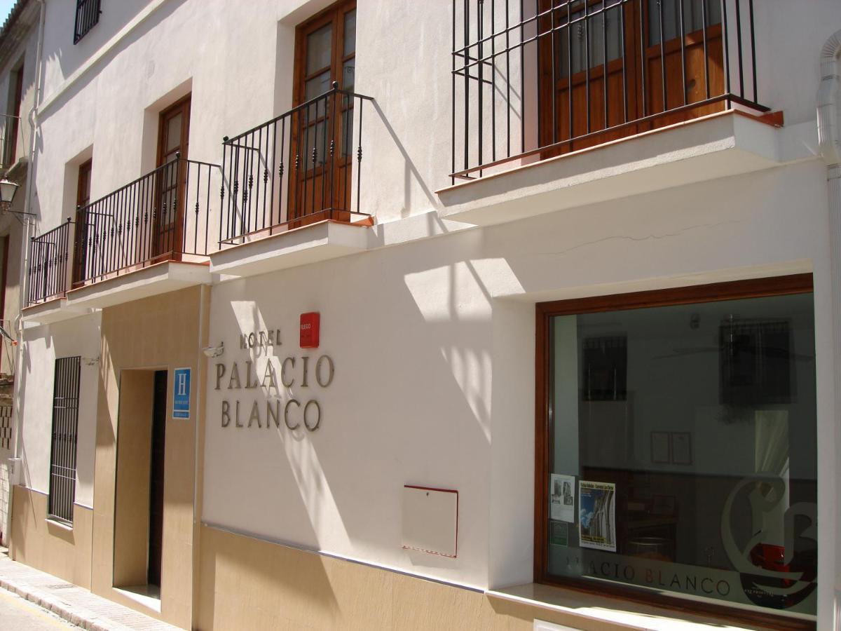Hotel Palacio Blanco Velez Malaga Exterior photo