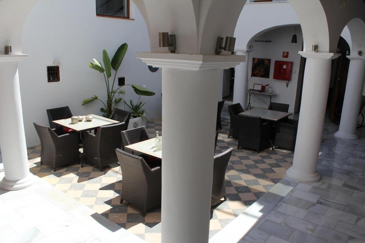Hotel Palacio Blanco Velez Malaga Exterior photo